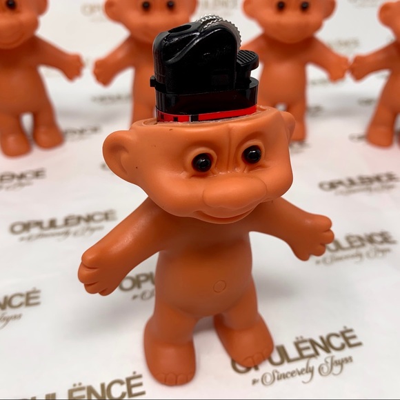 Trolls Lighter Holder - Picture 3 of 3